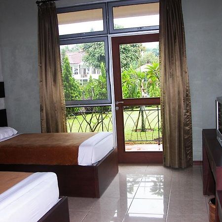 Le Villa Bougenville Bogor Kültér fotó