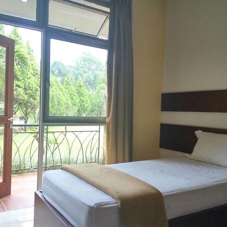 Le Villa Bougenville Bogor Kültér fotó