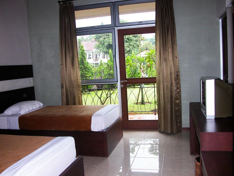 Le Villa Bougenville Bogor Kültér fotó