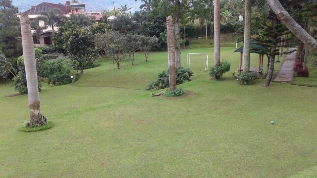 Le Villa Bougenville Bogor Kültér fotó