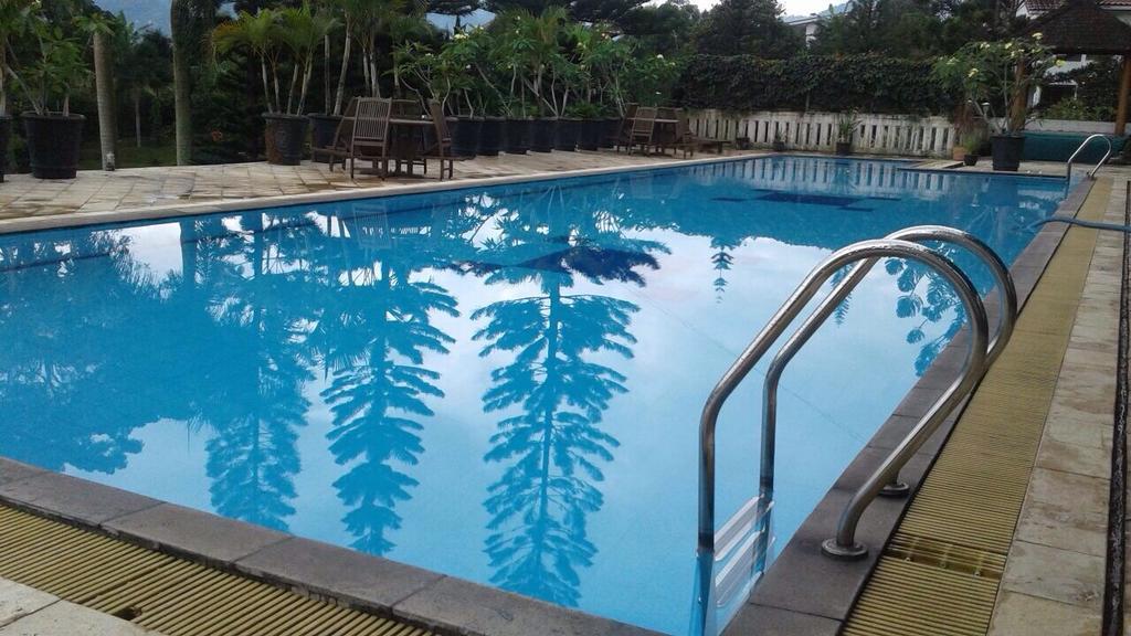 Le Villa Bougenville Bogor Kültér fotó